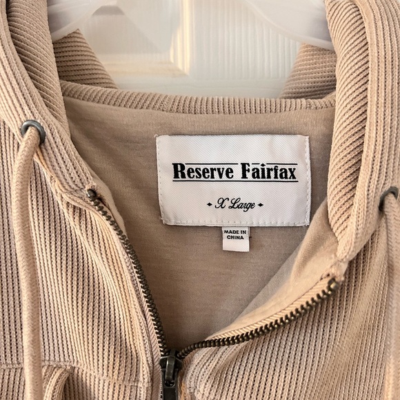 Cropped jacket - Picture 2 of 3